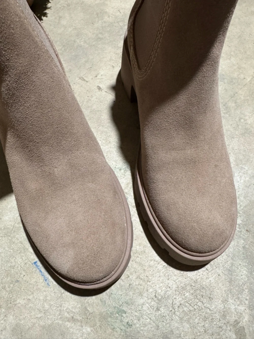 Steve Madden Haylan Chelsea Boots Size 7.5Tan Leather Lug Sole Chunky Platform